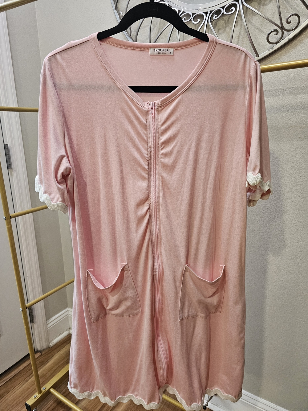 Ekouaer M Pink Zip Front Nightgown White Ric Rac Trim Pockets